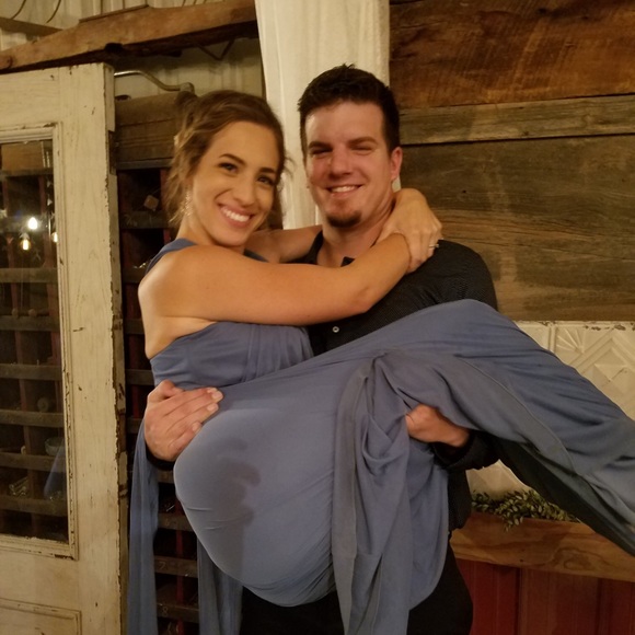 Meet your Posher, Julia - Picture 2 of 2